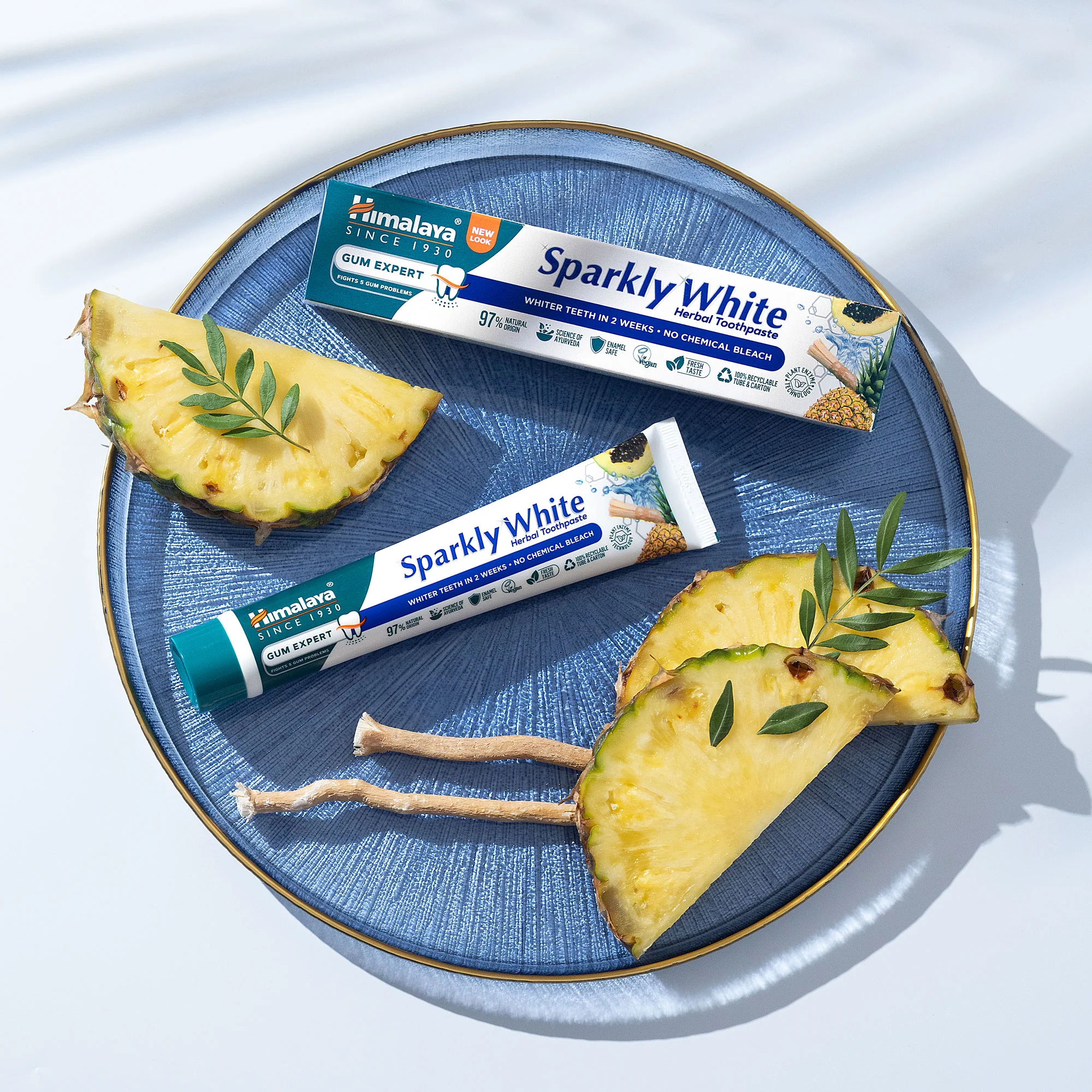 Himalaya Gum Expert Herbal Toothpaste - Sparkly White - 75 ml - Image 3